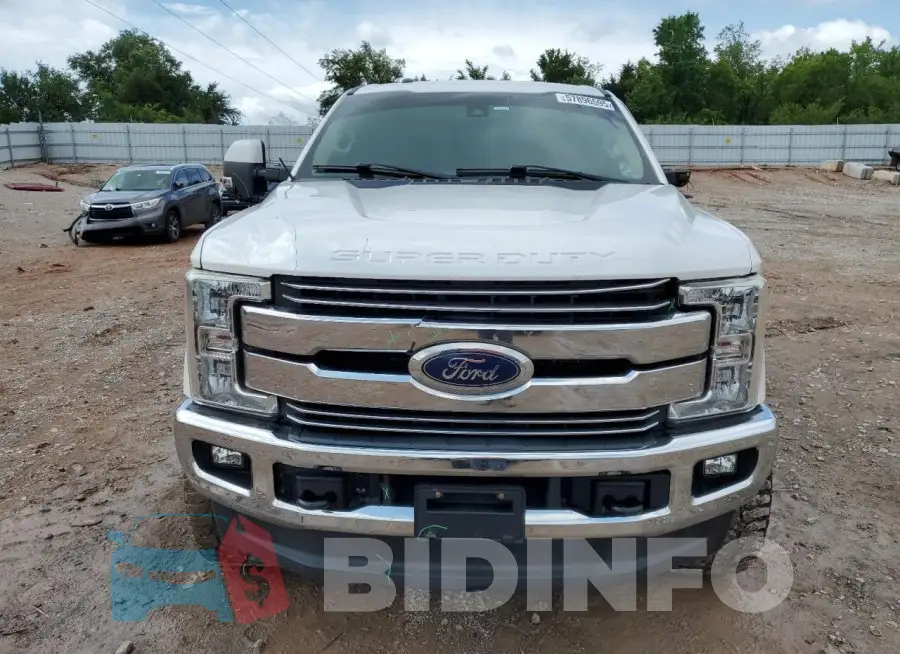 1FT7W2BT2HEC77098 Photo# 5