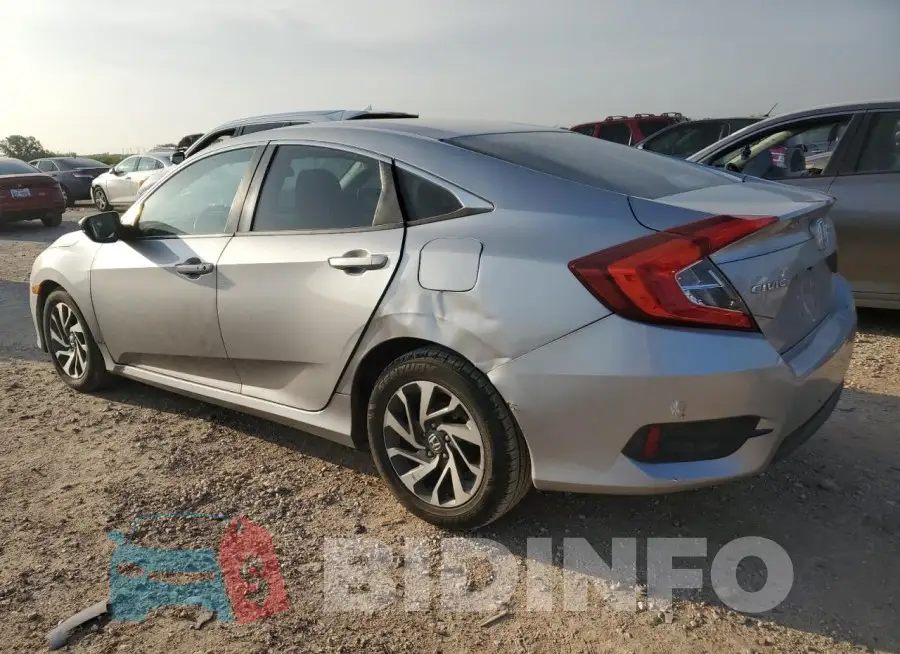 19XFC2F70GE081813 Photo# 2