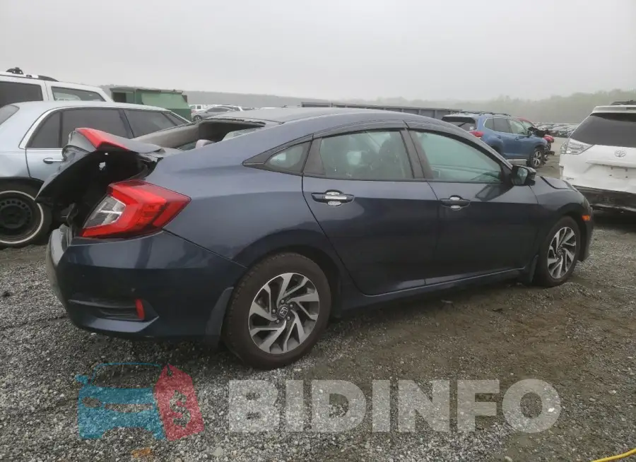 19XFC2F70GE083268 Photo# 3