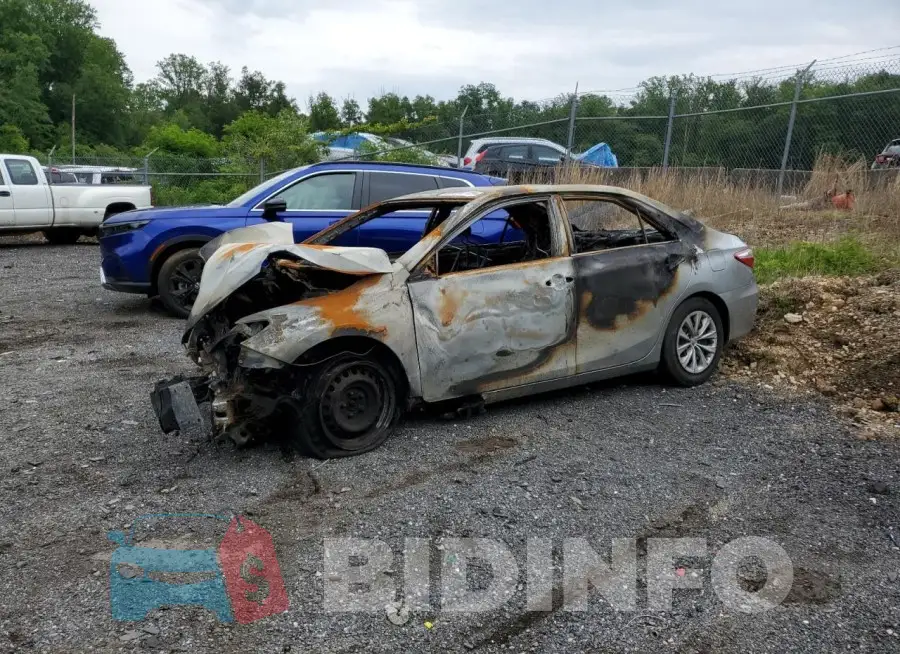 4T4BF1FKXGR572350 Photo# 1