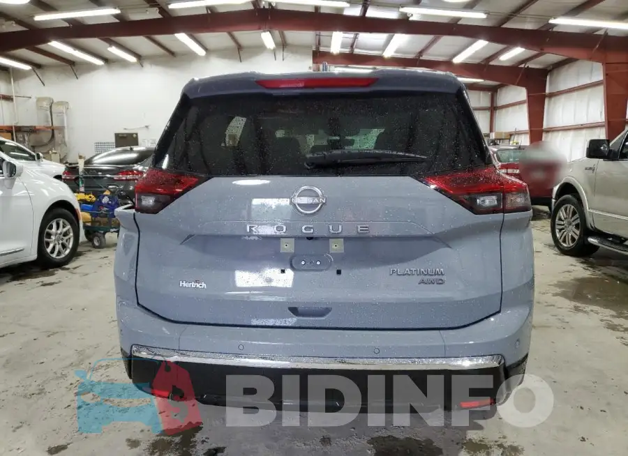 JN8BT3DD4RW450151 Photo# 6