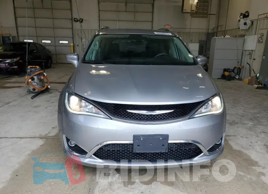 2C4RC1BG0HR560682 Photo# 5