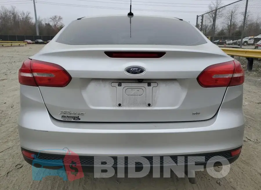 1FADP3F27JL202346 Photo# 6