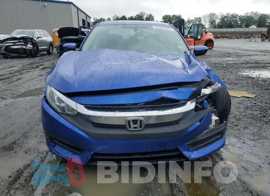 19XFC2F57JE043727 Photo# 5