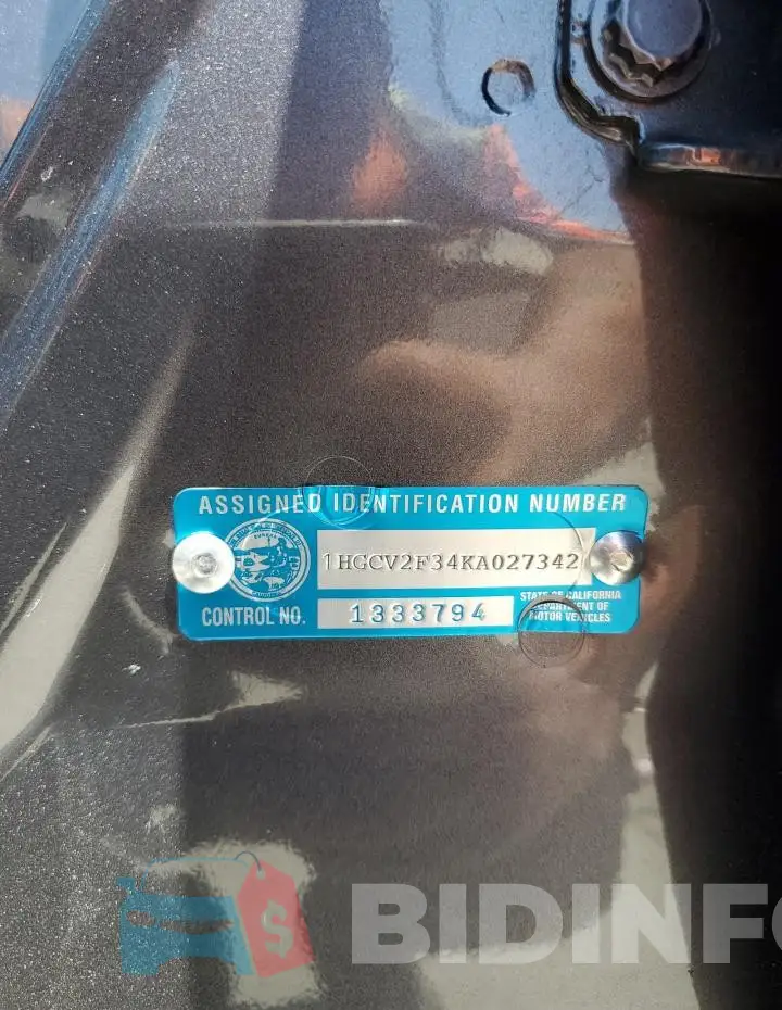 1HGCV2F34KA027342 Photo# 12