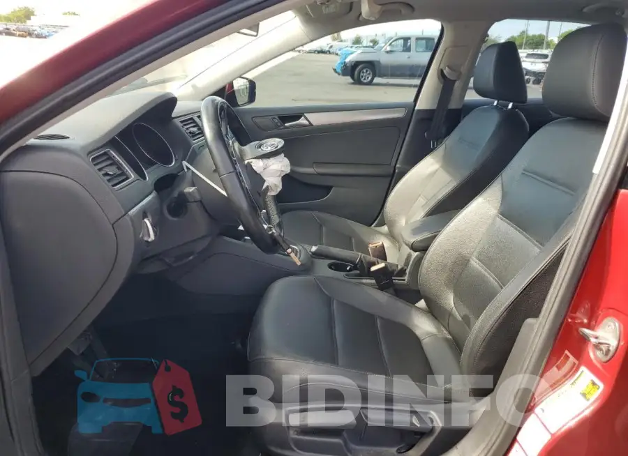 3VWDB7AJ5HM395763 Photo# 7