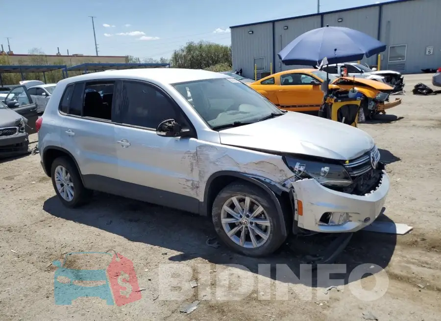 WVGAV7AX2JK003607 Photo# 4