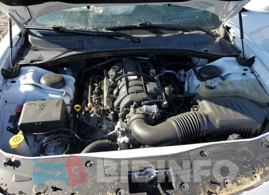 2C3CDXCT2KH756111 Photo# 11