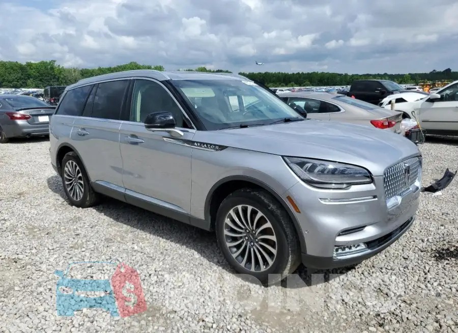 5LM5J7XC9MGL15512 Photo# 4