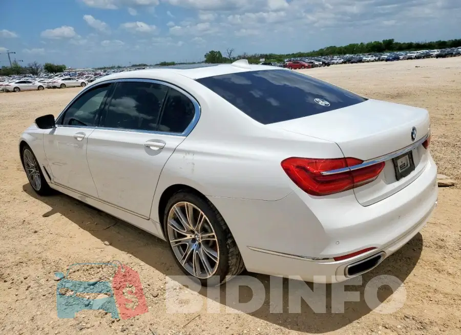 WBA7E2C52KB454869 Photo# 2