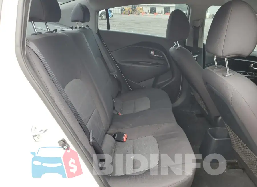 KNADM4A32G6578627 Photo# 10