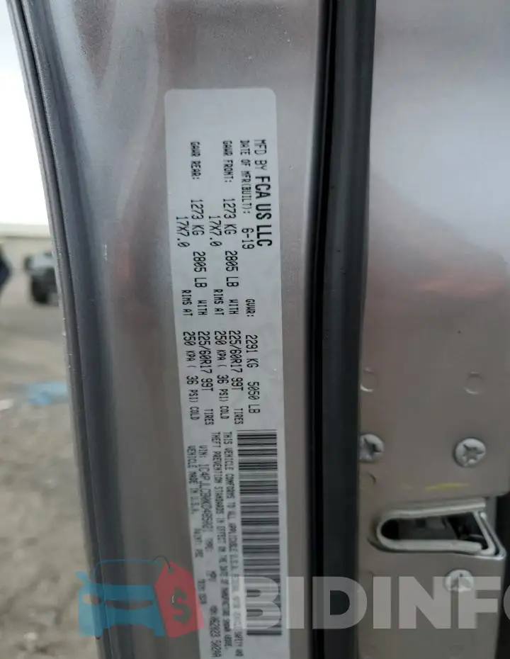 1C4PJLCB0KD485021 Photo# 13