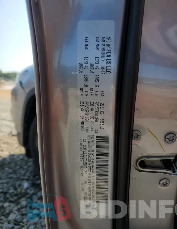 1C4PJLLB1KD325066 Photo# 13