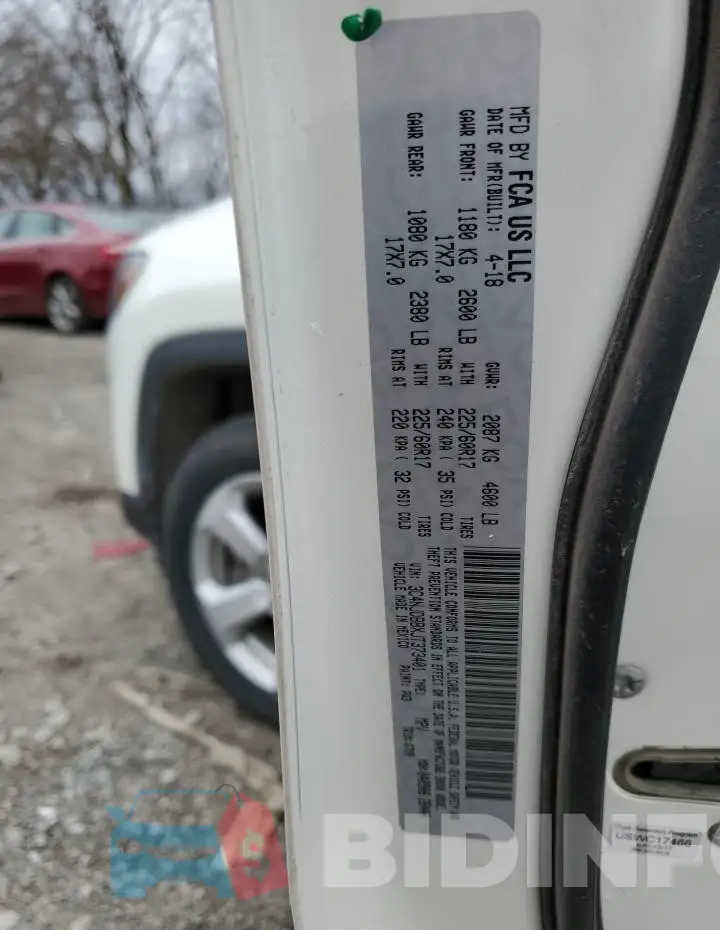 3C4NJDBBXJT373401 Photo# 12