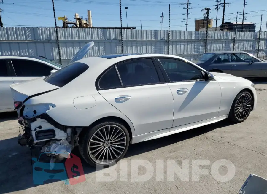 W1KAF4GB8SR241634 Photo# 3