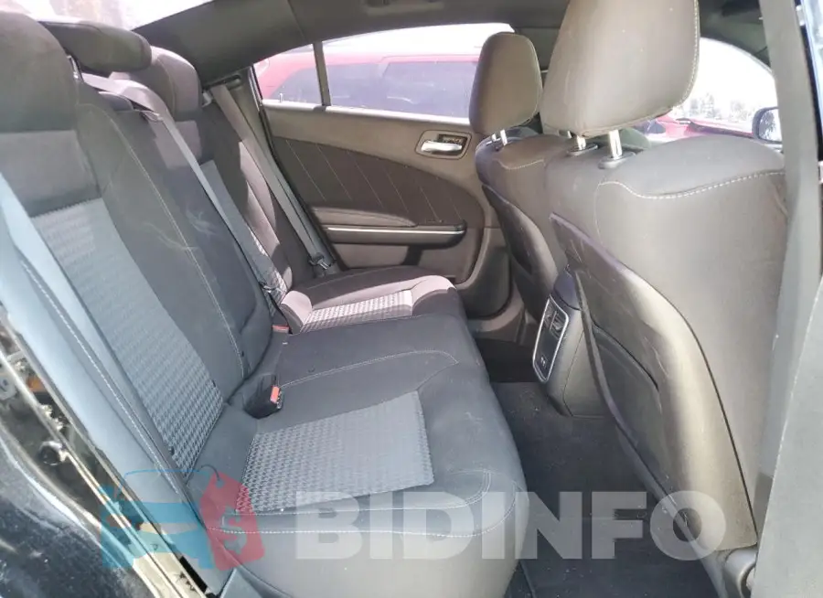 2C3CDXHG4PH504718 Photo# 10