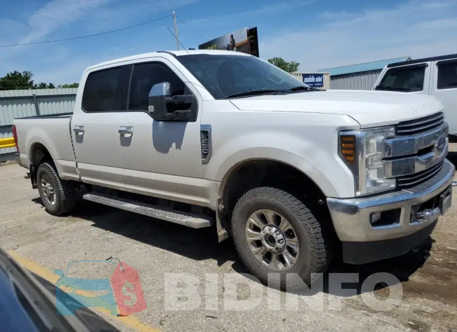 1FT7W2B60JEB69787 Photo# 4