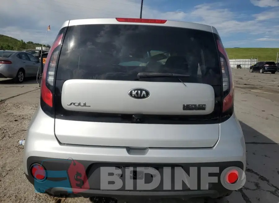 KNDJN2A2XH7430302 Photo# 6