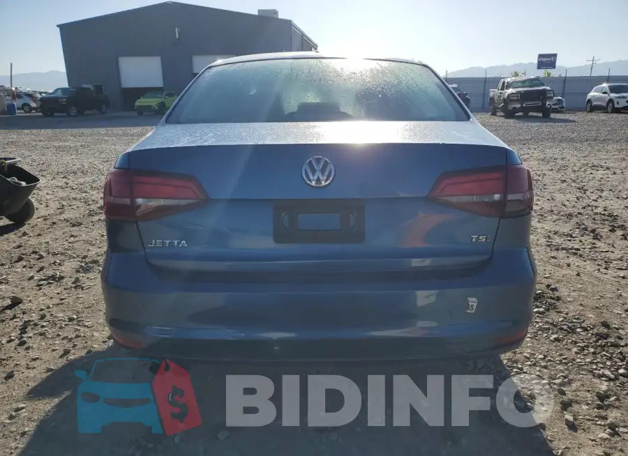 3VW2B7AJ0HM258513 Photo# 6
