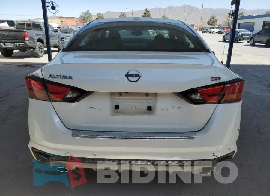1N4BL4CV3PN389847 Photo# 6