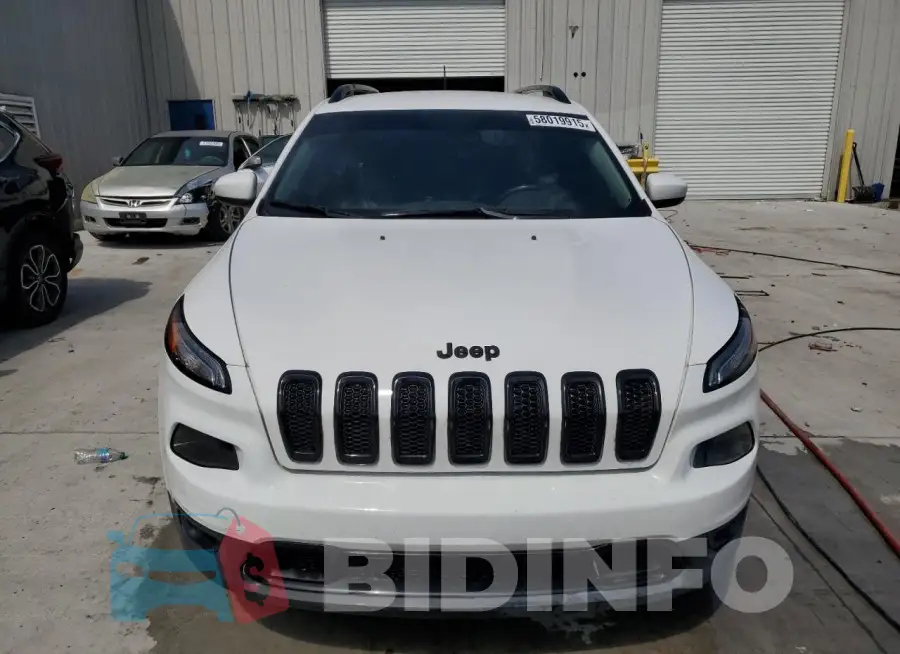 1C4PJLCB3JD596323 Photo# 5