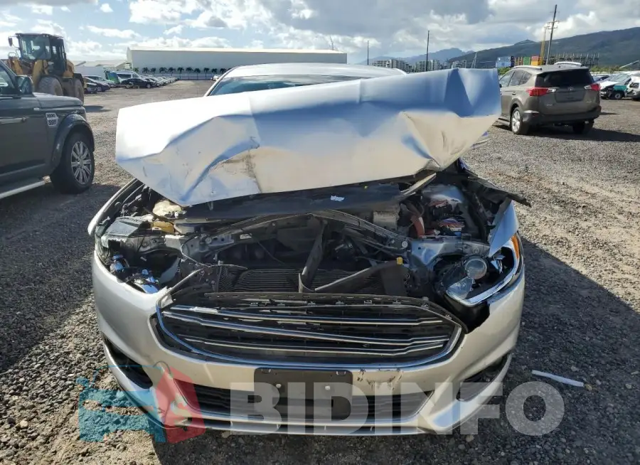 3FA6P0SU1GR316318 Photo# 5
