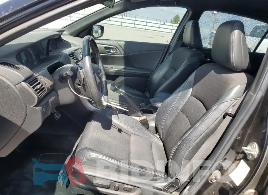 1HGCR2F52HA051301 Photo# 7