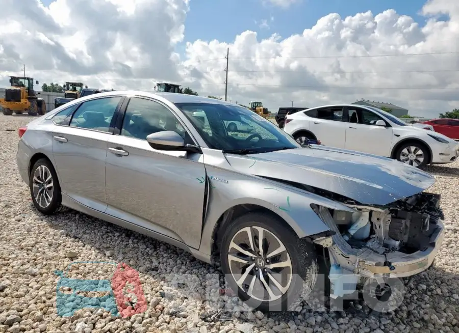 1HGCV3F15KA012286 Photo# 4