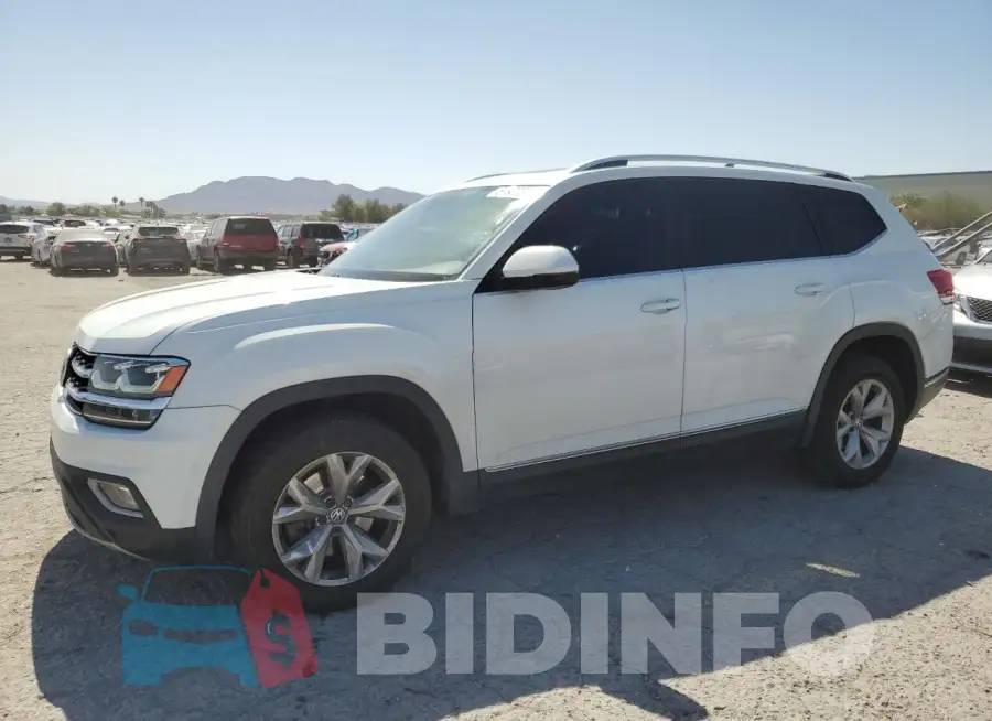 1V2MR2CA2JC504152 Photo# 1