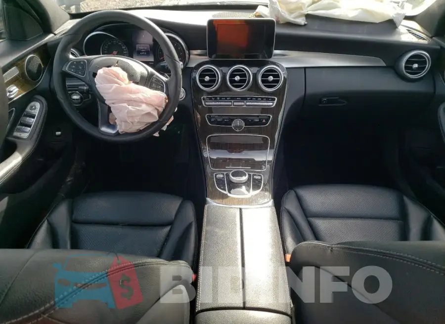 55SWF4JB7JU257190 Photo# 8