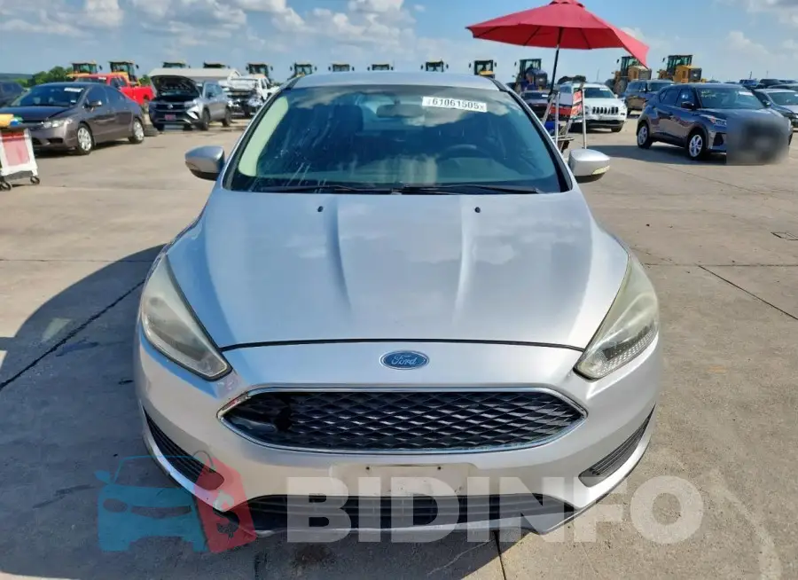1FADP3F26GL305802 Photo# 5