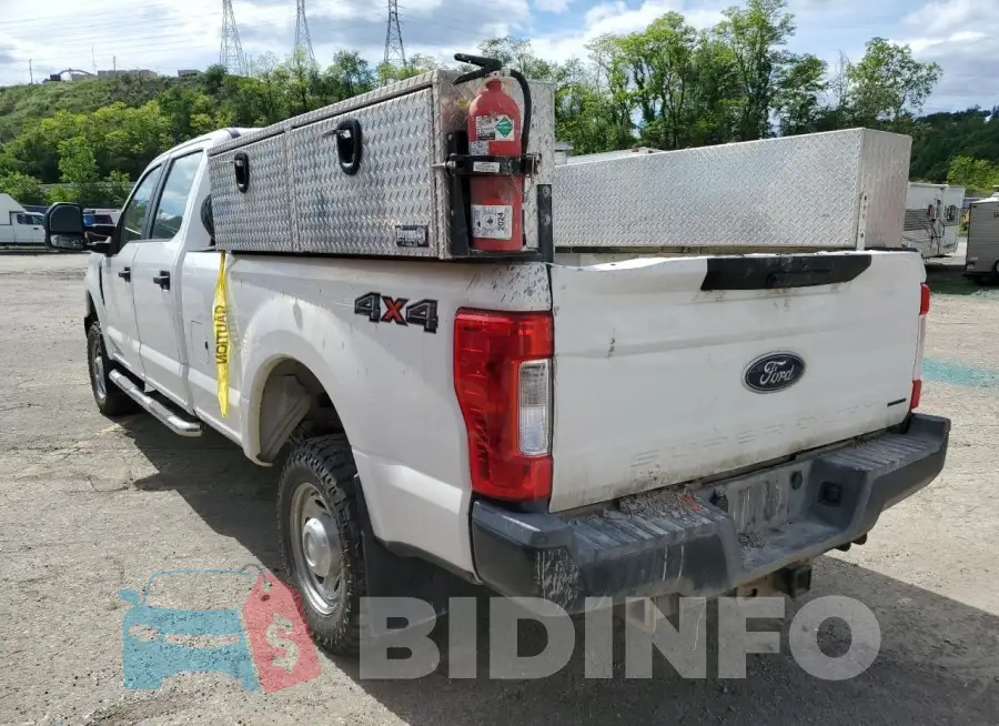 1FT7W2B60KEC69079 Photo# 2