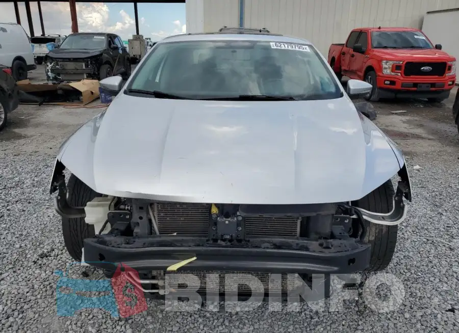 1VWBS7A36GC063453 Photo# 5