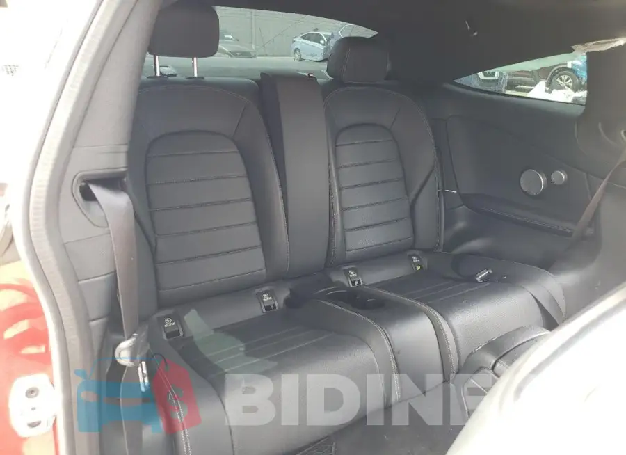WDDWJ8DB2KF926164 Photo# 10