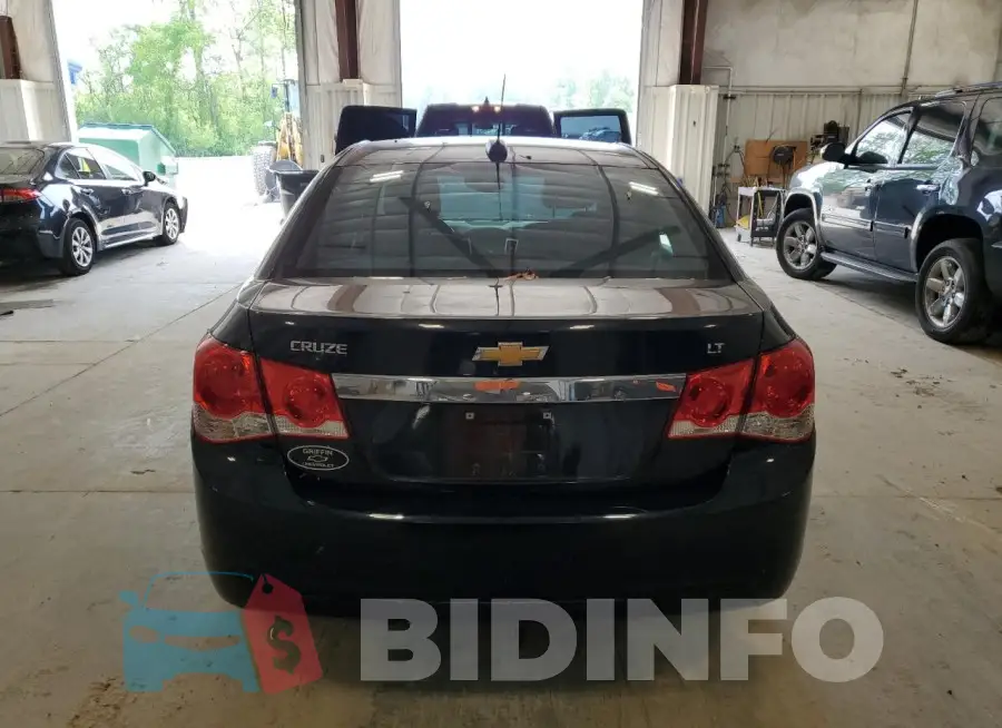 1G1PE5SB1G7165657 Photo# 6