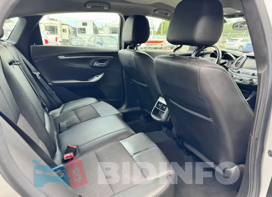 2G1105S37H9176465 Photo# 6