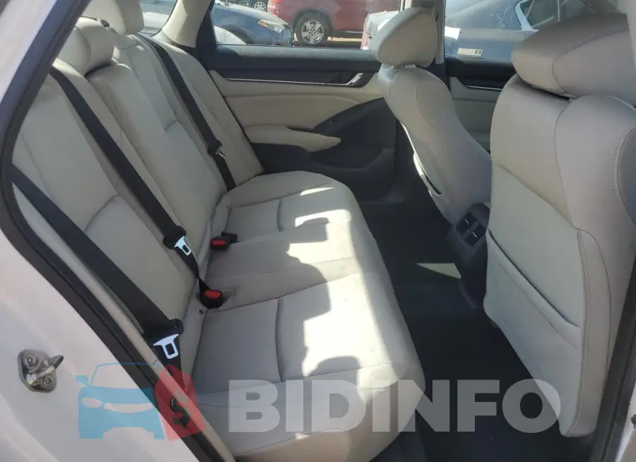 1HGCV3F43KA020137 Photo# 10