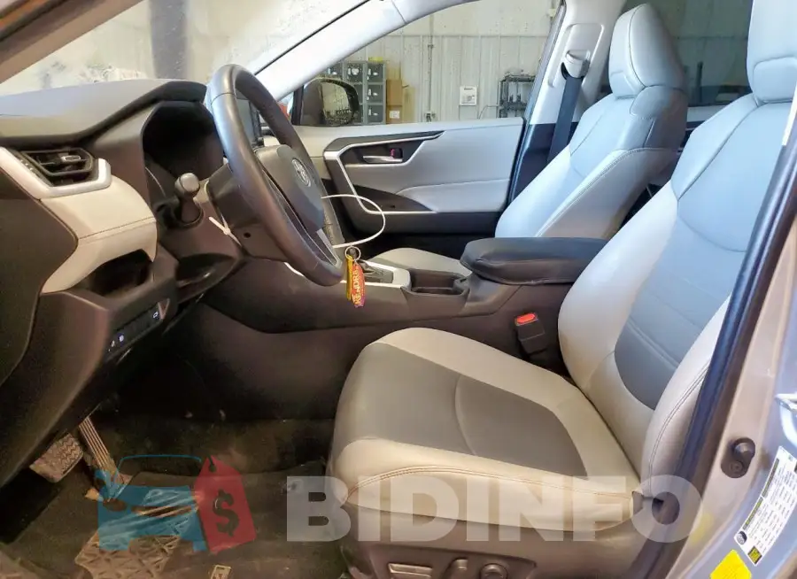 2T3C1RFV7MC132953 Photo# 7
