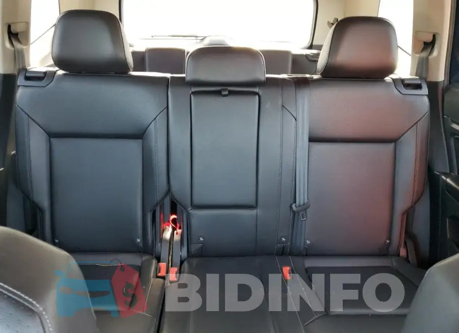 1V2LR2CA0JC571232 Photo# 10