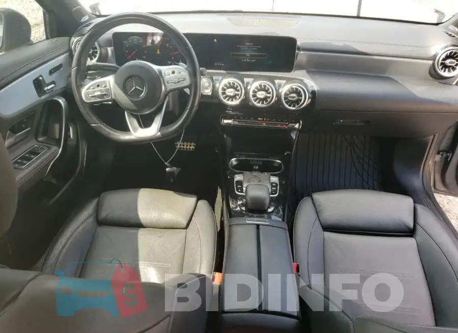 WDD3G4FB1KW001396 Photo# 8