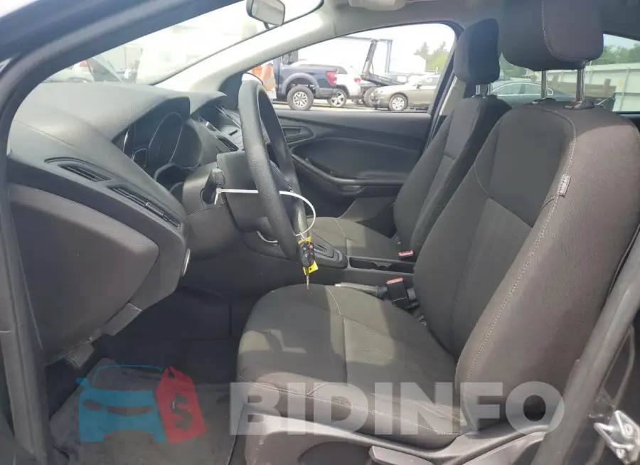 1FADP3E24HL324223 Photo# 7