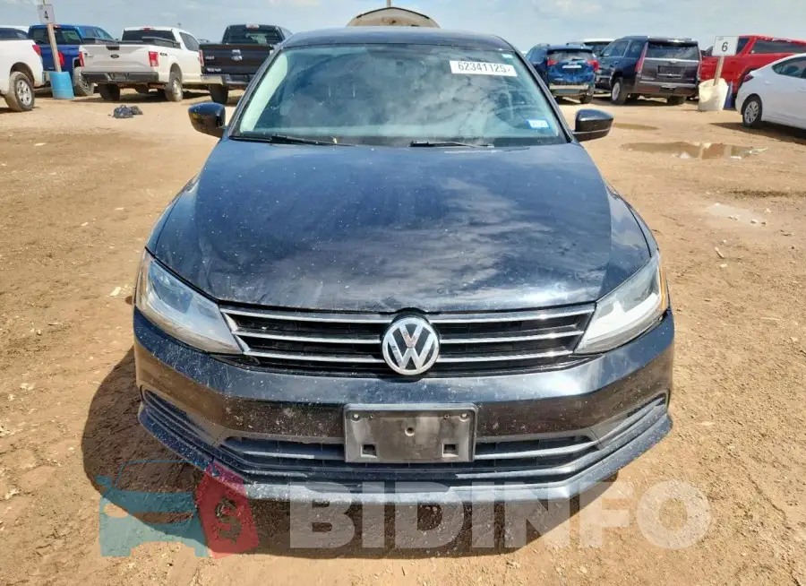 3VW167AJ2HM364090 Photo# 5