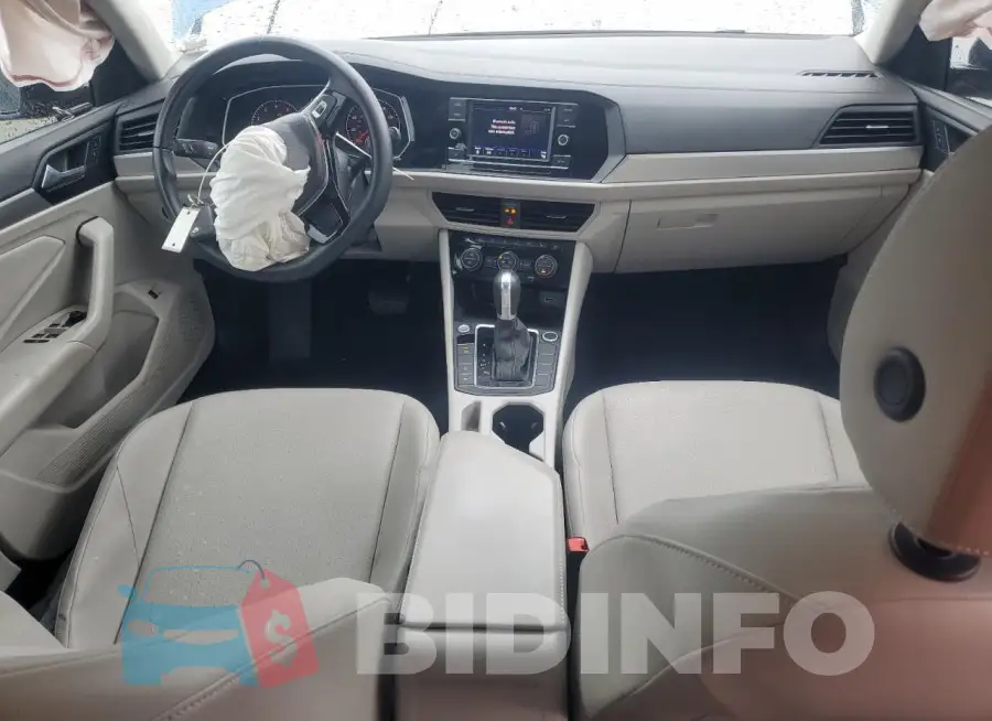 3VWC57BU8KM211824 Photo# 8