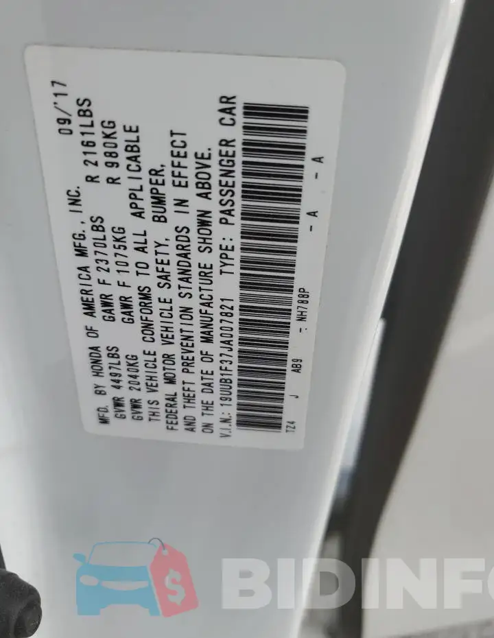 19UUB1F37JA007821 Photo# 13