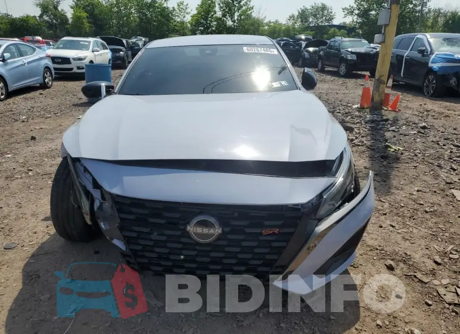 1N4BL4CV3PN417212 Photo# 5