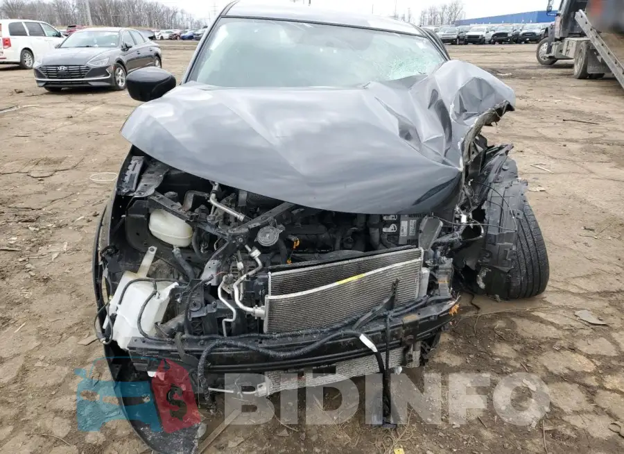JN1BJ1CR6HW140331 Photo# 5