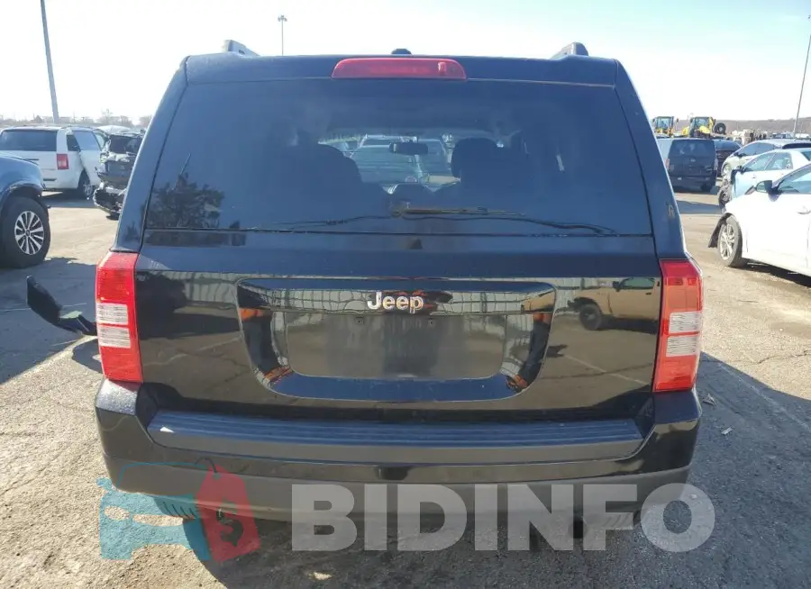 1C4NJPBAXGD634002 Photo# 6