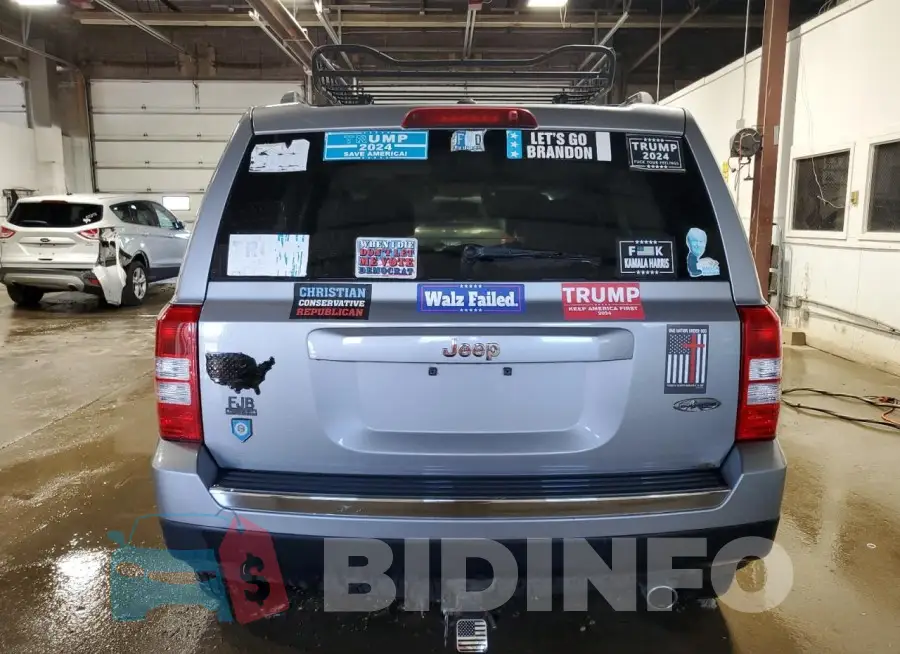 1C4NJPFA8HD211785 Photo# 6