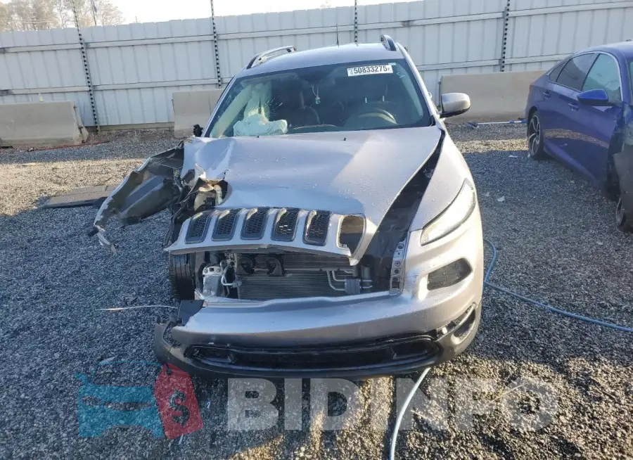 1C4PJLCB7JD596891 Photo# 5