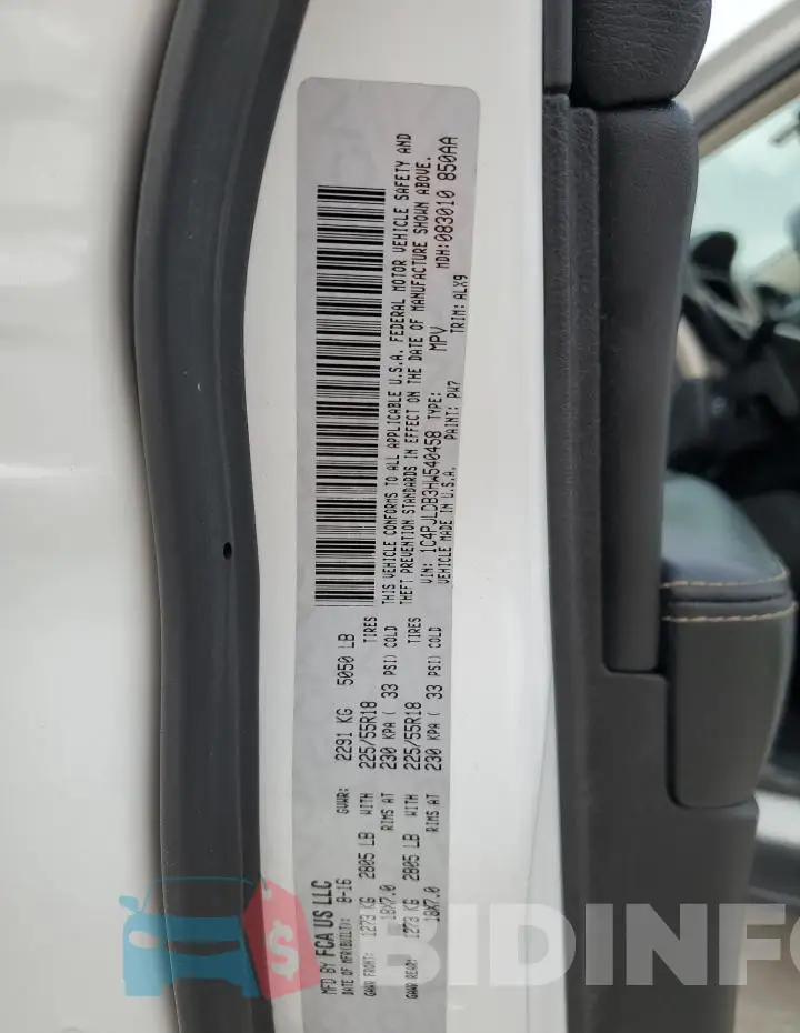 1C4PJLDB3HW540458 Photo# 13